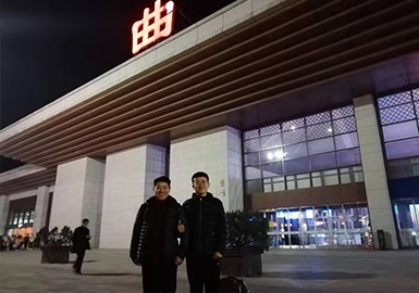 首位学员正式入营